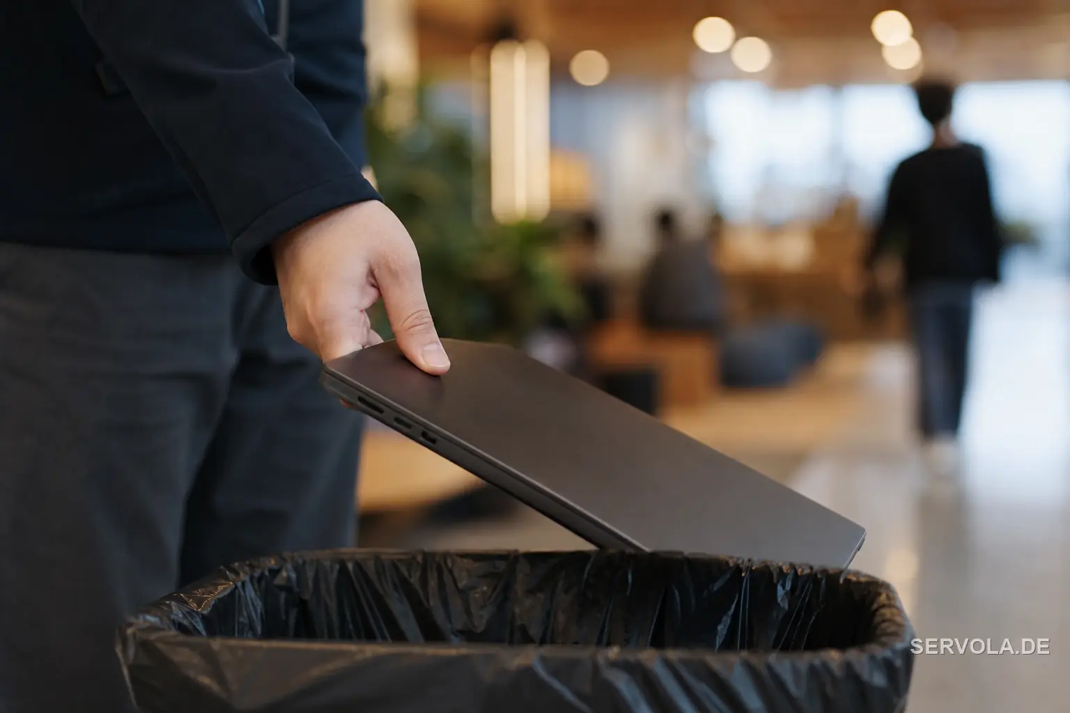 Alibaba Bans Claude Code as a Backdoor Risk
